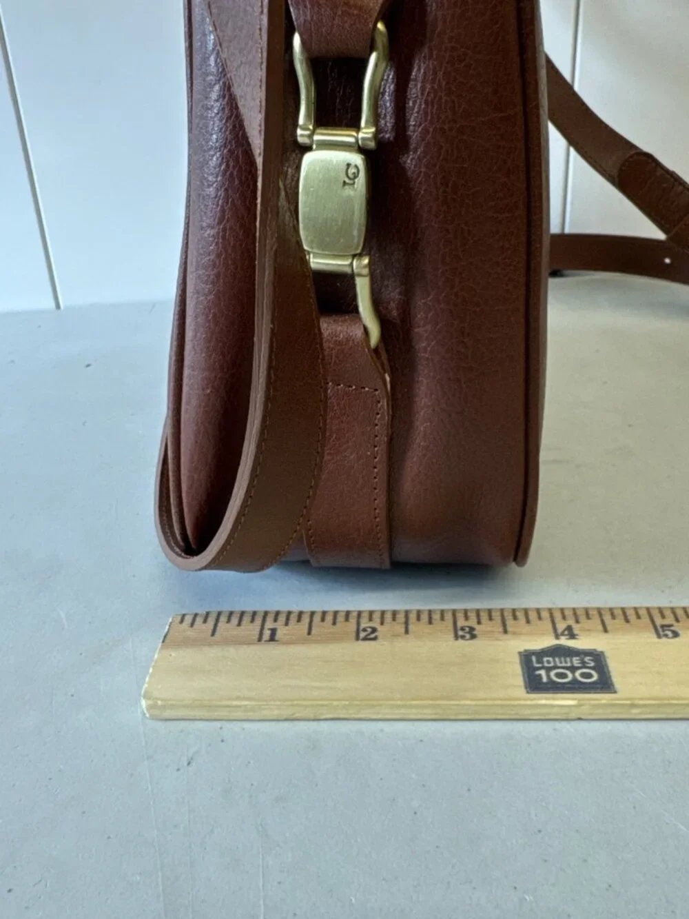 Leather & Co. by Liz Claiborne Brown Leather Crossbody‎ Purse 51803 SADL STATUS